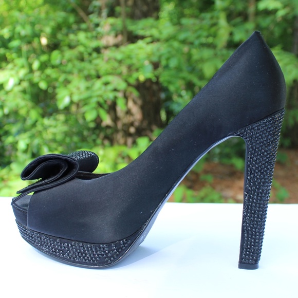 Vince Camuto Shoes - Vince Camuto Peep Toes Platform High Heels Sz 8.5
